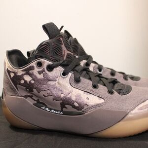 Jordan Gray and Black Athletic Shoes with Modern Design